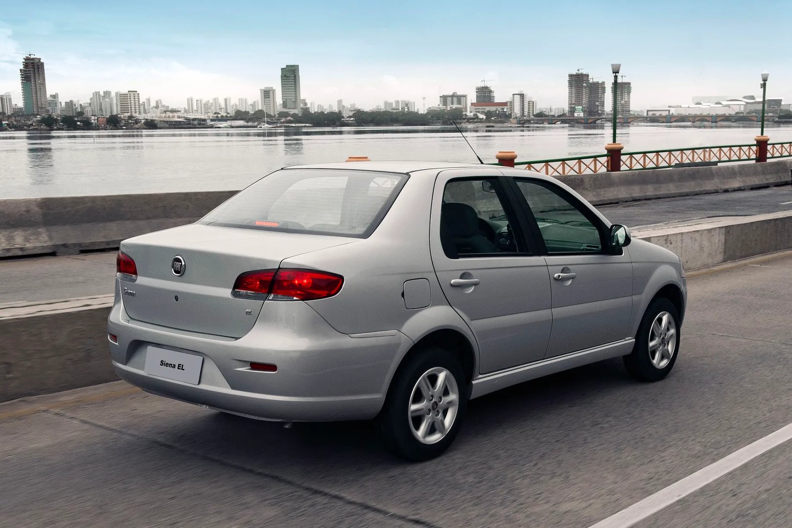 Fiat_Siena_1_generation_restyling_3__Sedan__8.jpg