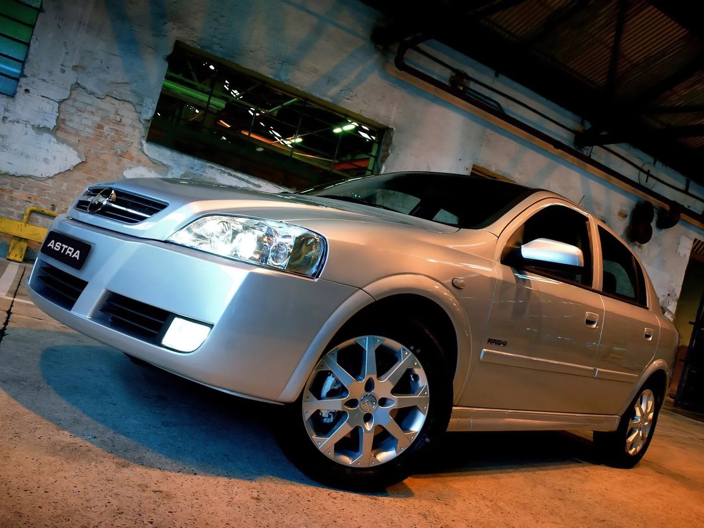 Chevrolet_Astra_1_generation__Hatchback_5-door__7.jpg