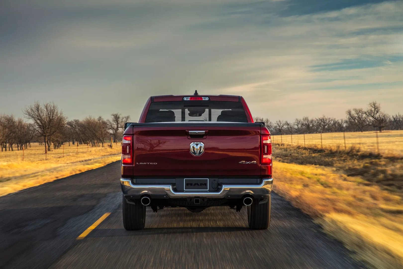 Dodge_RAM_5_generation__Pickup_double-cab__6.jpg