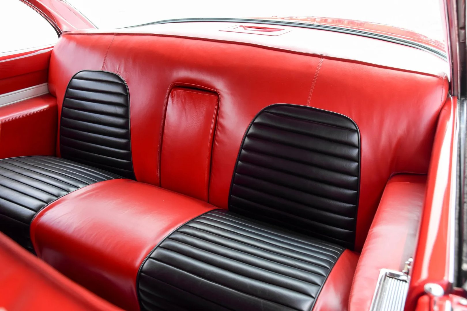 Lincoln_Premiere_1_generation__Coupe_Hardtop__11.jpg