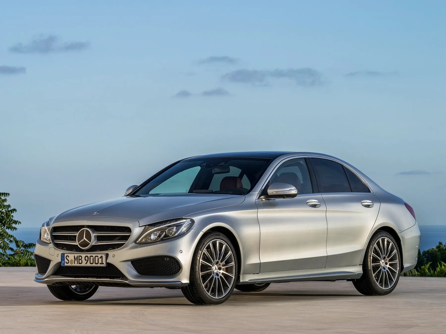 Mercedes_C-Class_4_generation__Sedan__1.jpg