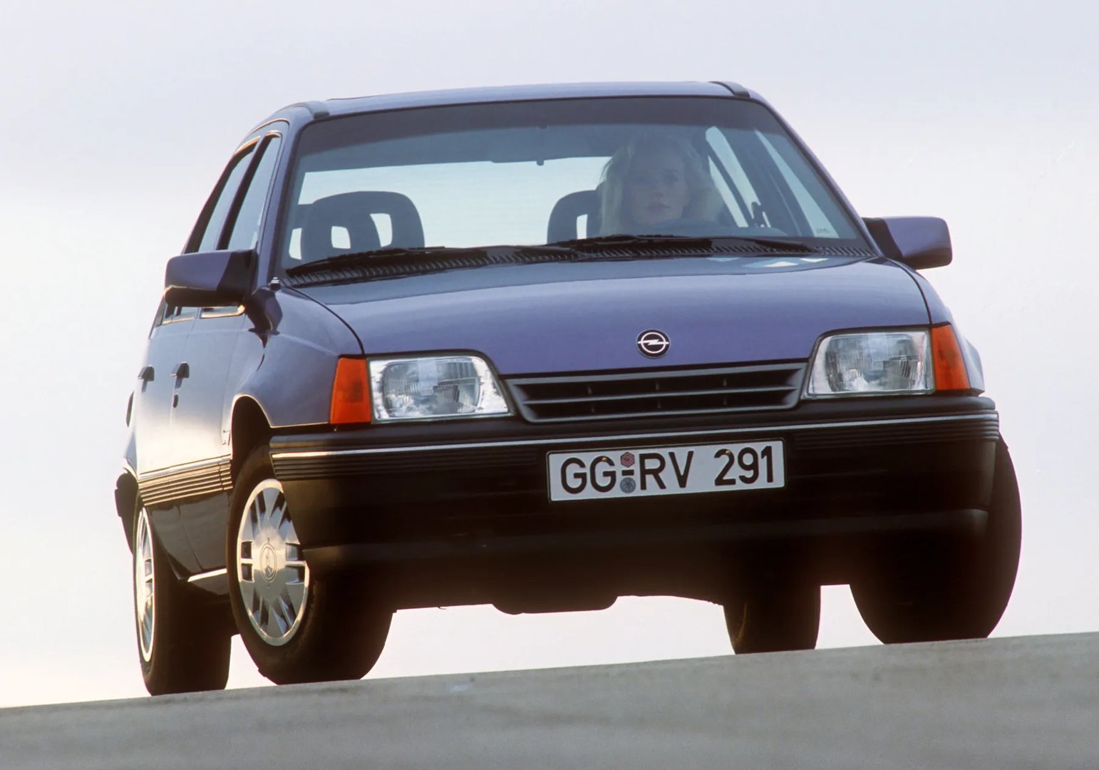 Opel Kadett 5 generation, restyling  Hatchback 5-door