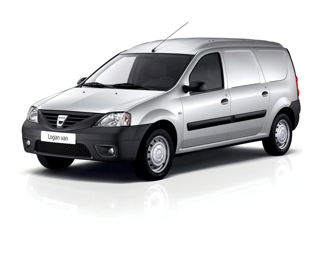 Dacia_Logan_1_generation__Van__2.jpg