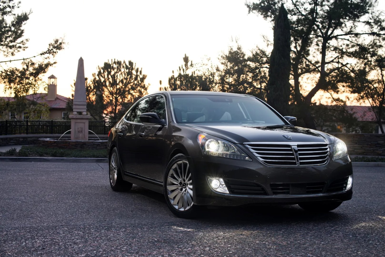Hyundai_Equus_2_generation_restyling__Sedan__3.jpg
