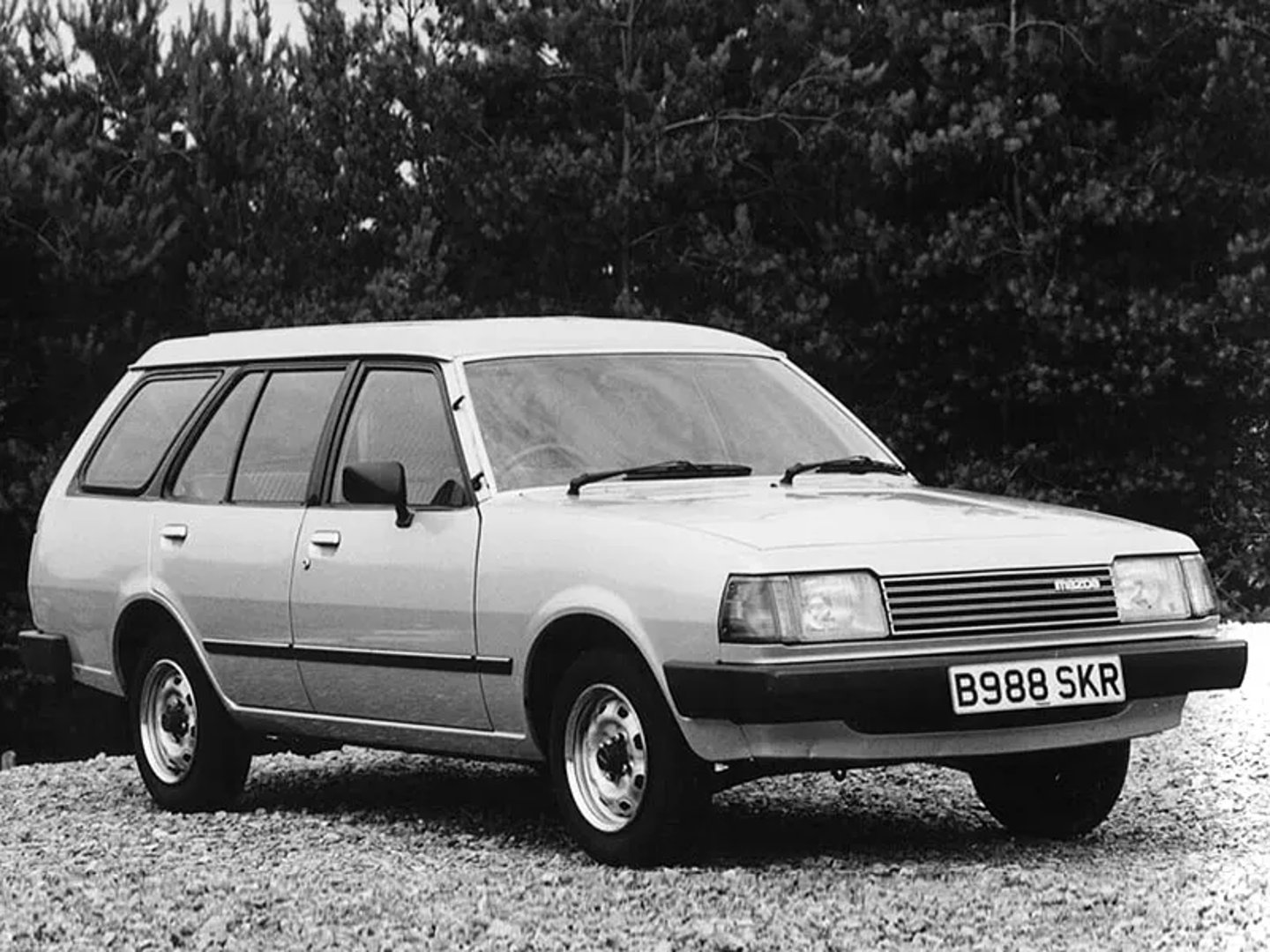 Mazda_323_Lantis_2_generation__Estate_5-door__1.jpg