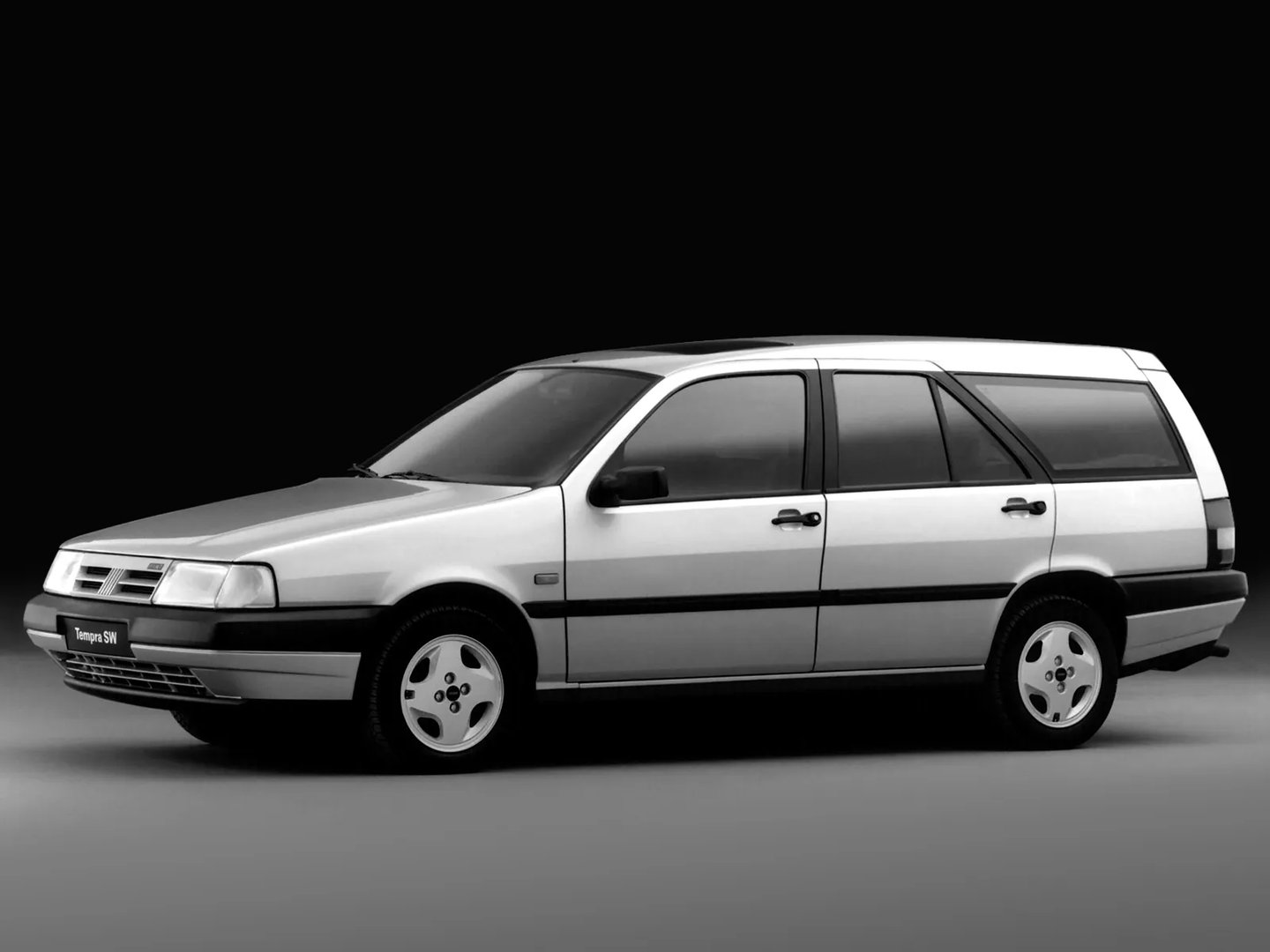 Fiat_Tempra_1_generation__Estate_5-door__3.jpg