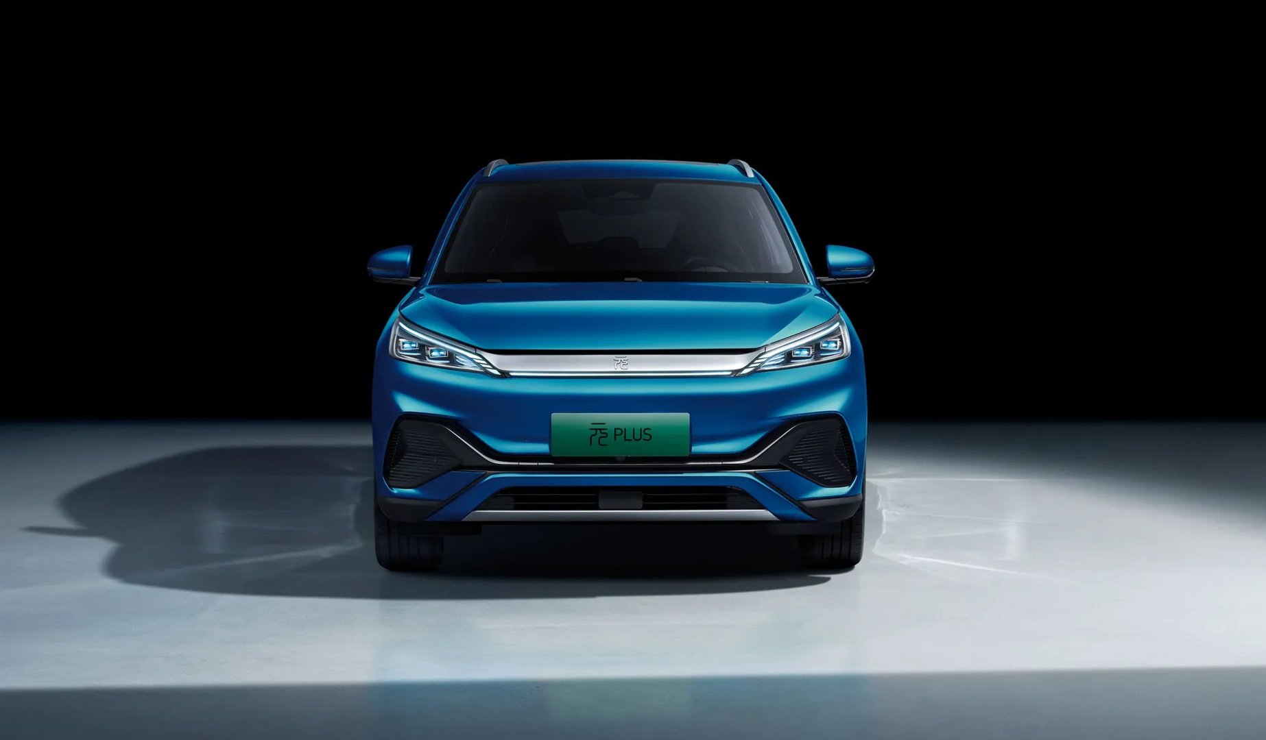 BYD_Atto_3_1_generation__SUV_5-doors__12.jpg