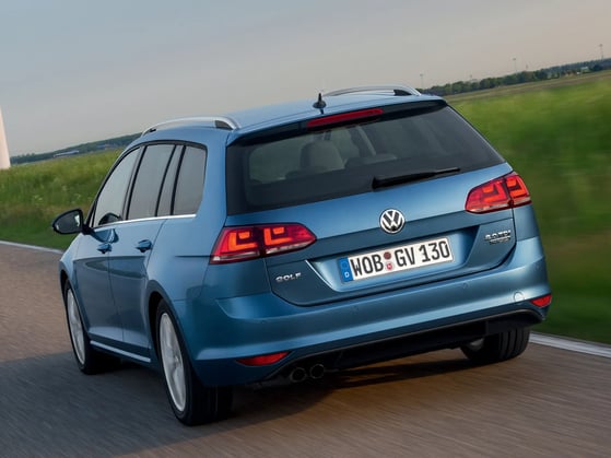 Volkswagen_Golf_7_generation__Estate_5-door__2.jpg