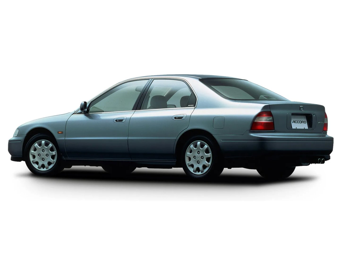 Honda_Accord_5_generation__Sedan__5.jpg