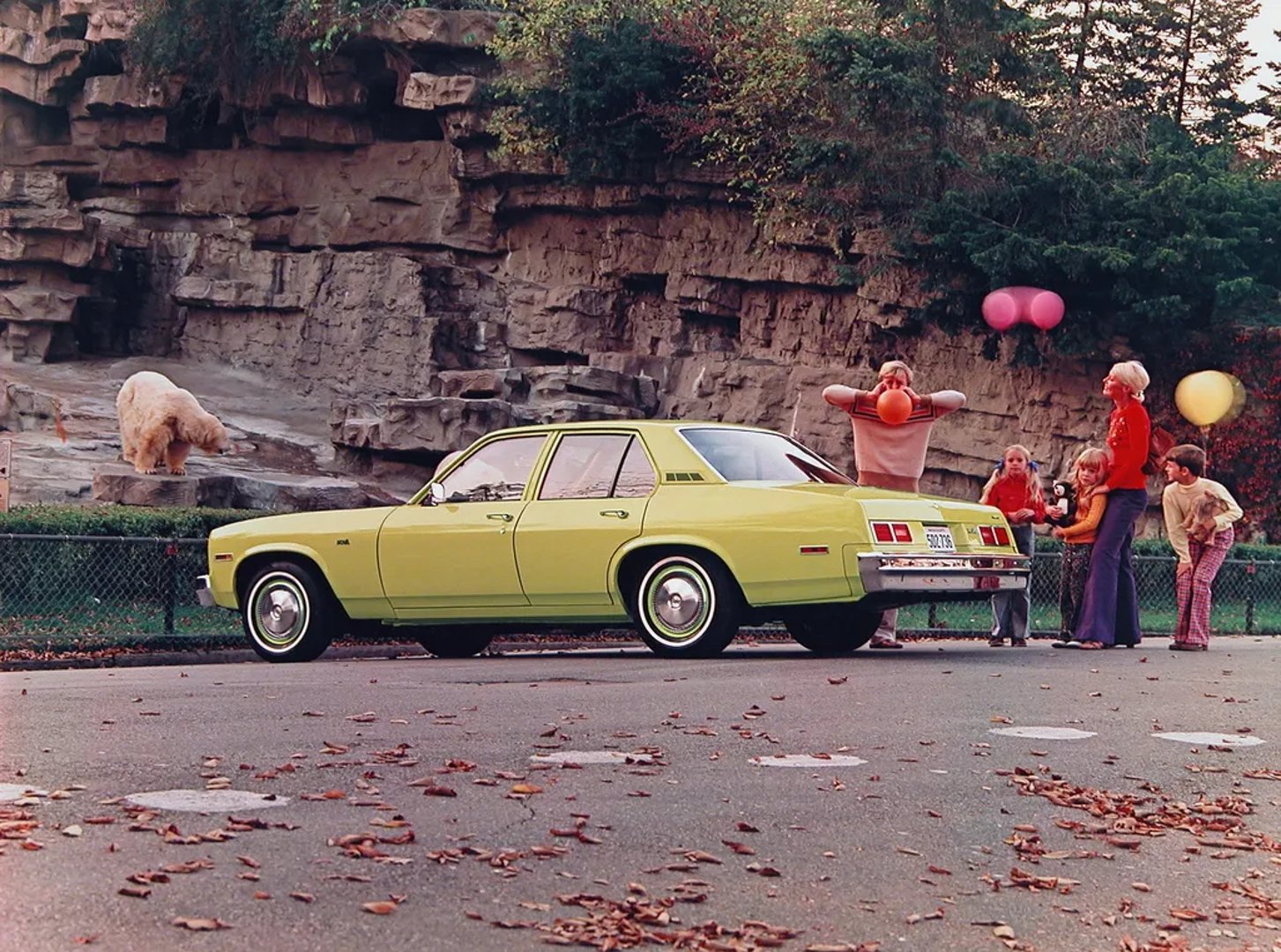 Chevrolet_Nova_4_generation__Sedan__7.jpg