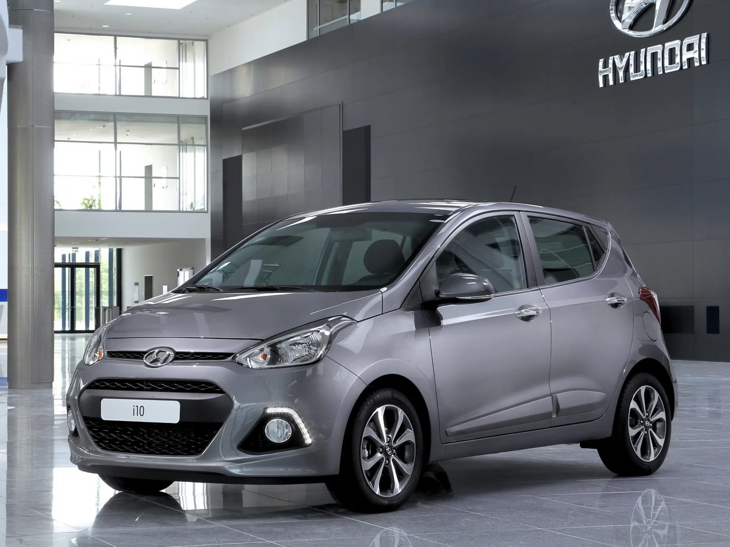 Hyundai_i10_2_generation__Mini_5-doors__9.jpg