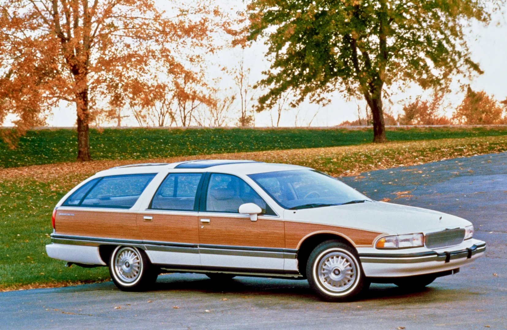 Buick Roadmaster 8 generation  Estate 5-door