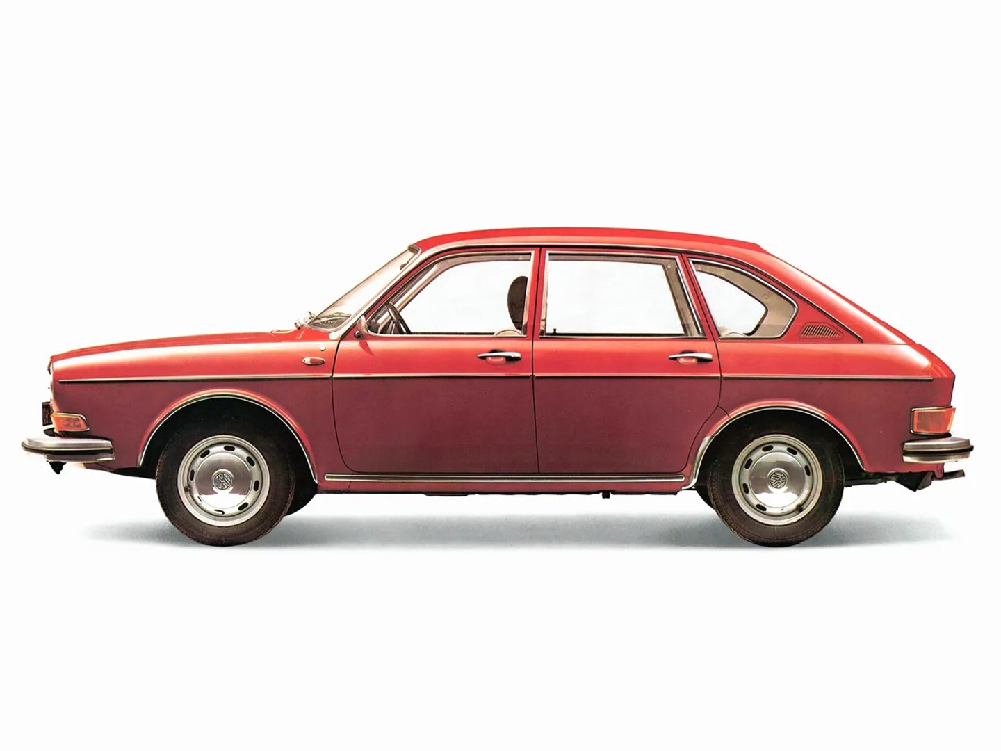 Volkswagen_Type_4_1_generation__Sedan__4.jpg
