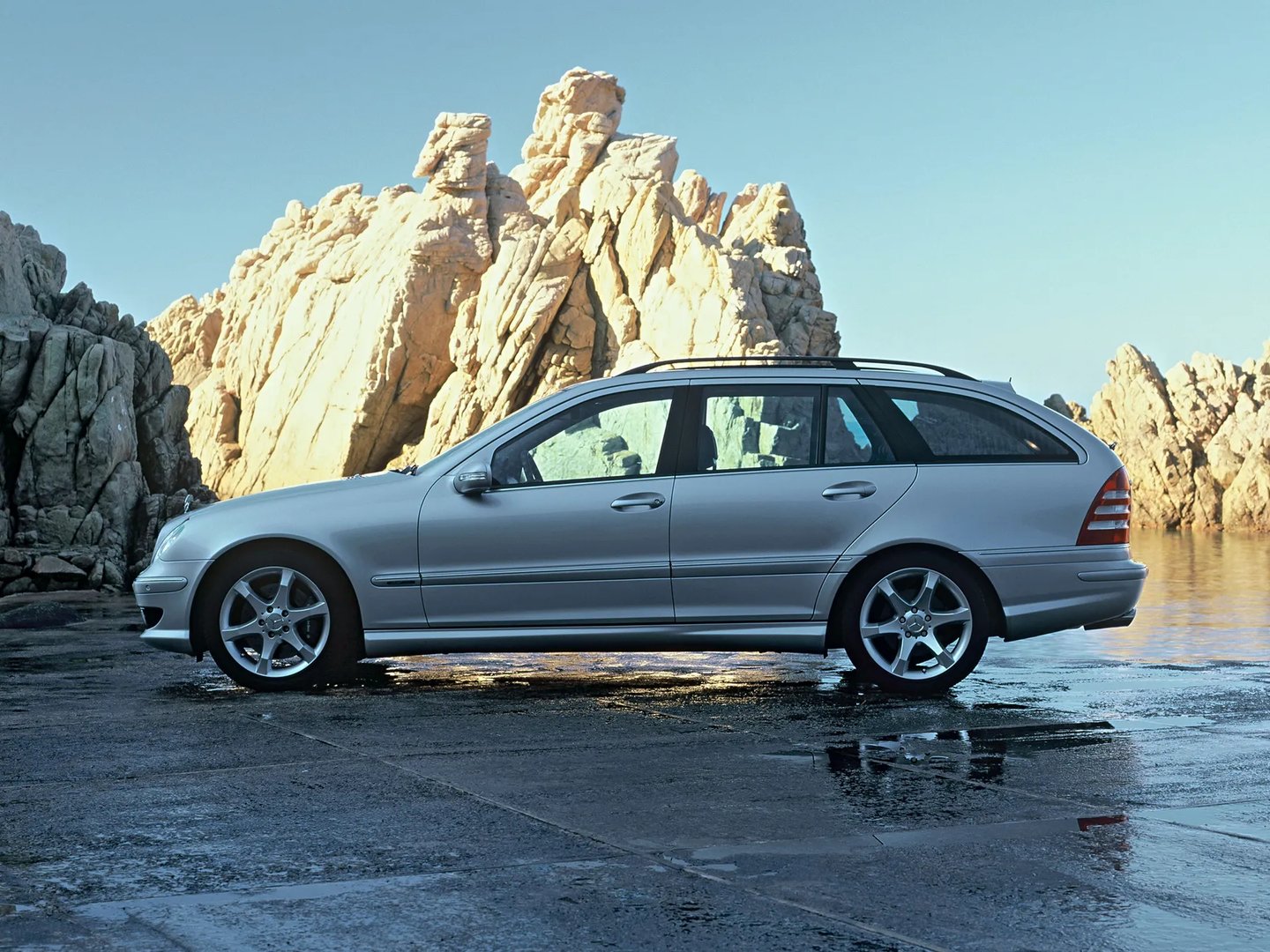 Mercedes_C-Class_2_generation_restyling__Estate_5-door__7.jpg