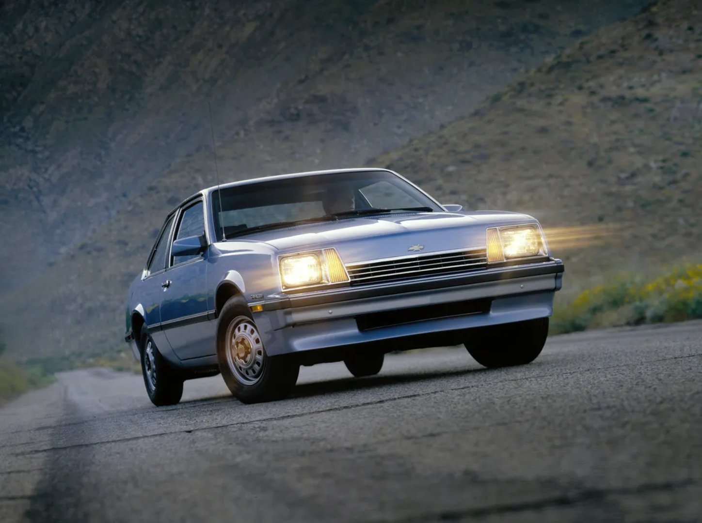 Chevrolet_Cavalier_1_generation__Coupe__2.jpg