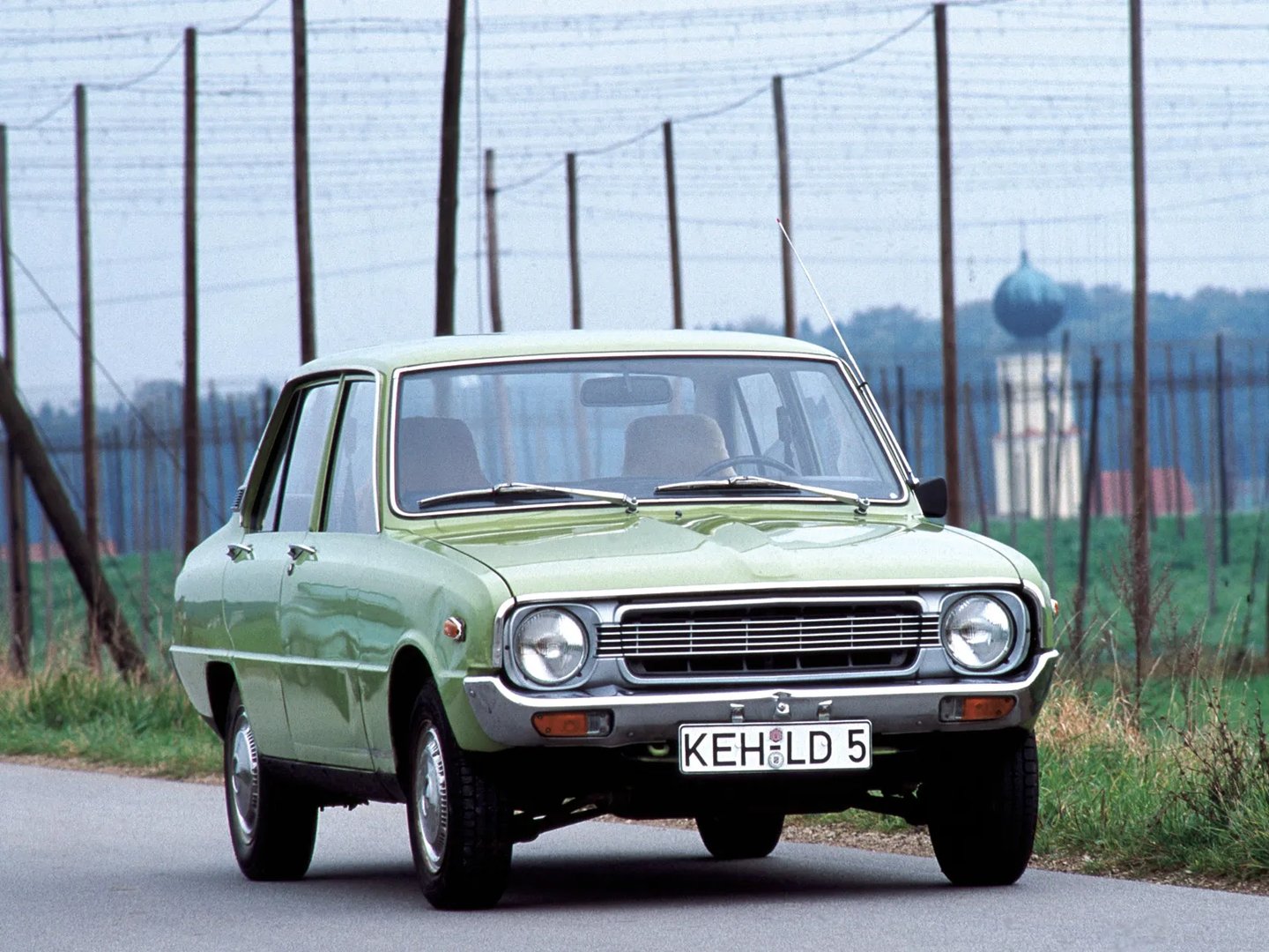 Mazda_1300_1_generation__Sedan__1.jpg