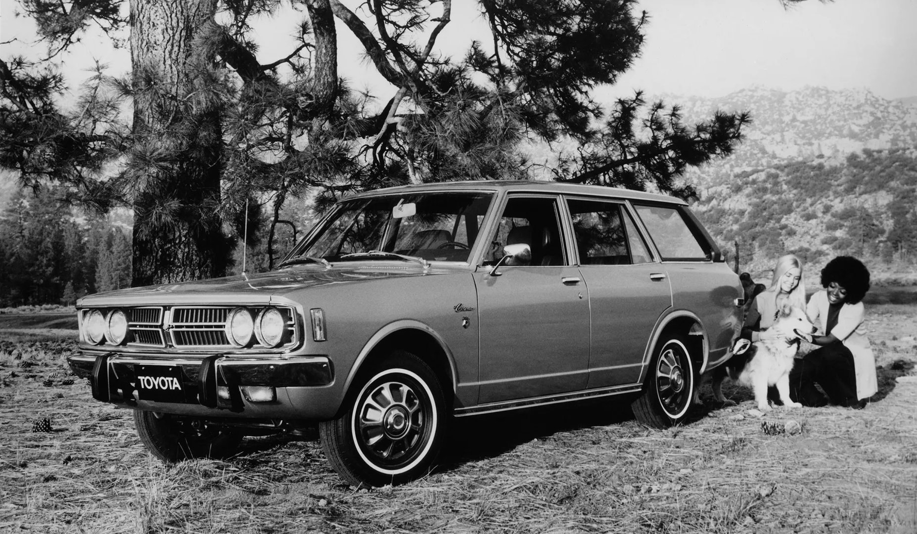 Toyota_Corona_4_generation__Estate_5-door__1.jpg