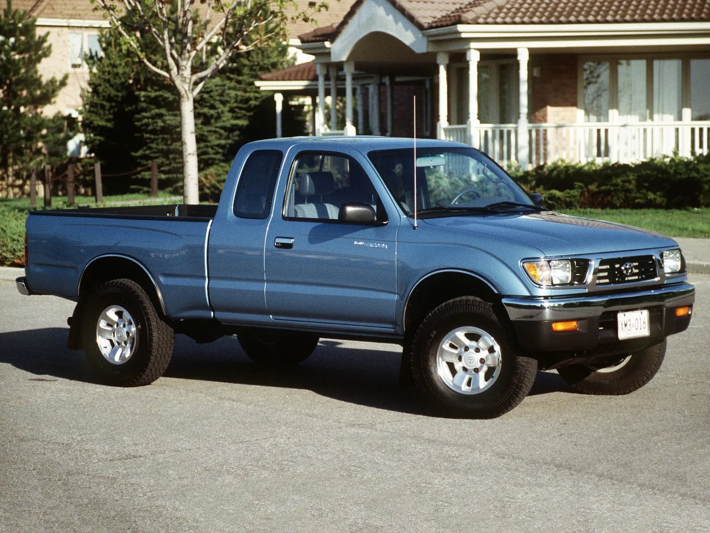 Toyota_Tacoma_1_generation__Pickup_1.5-cab__3.jpg