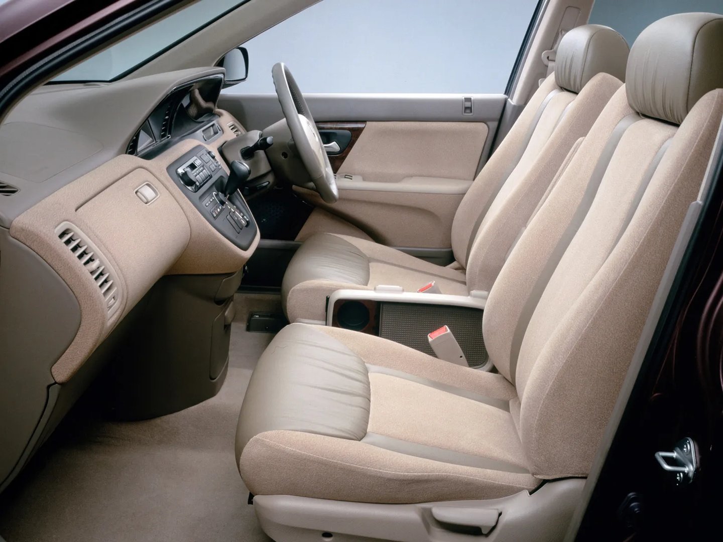 Honda_Avancier_1_generation__Estate_5-door__7.jpg