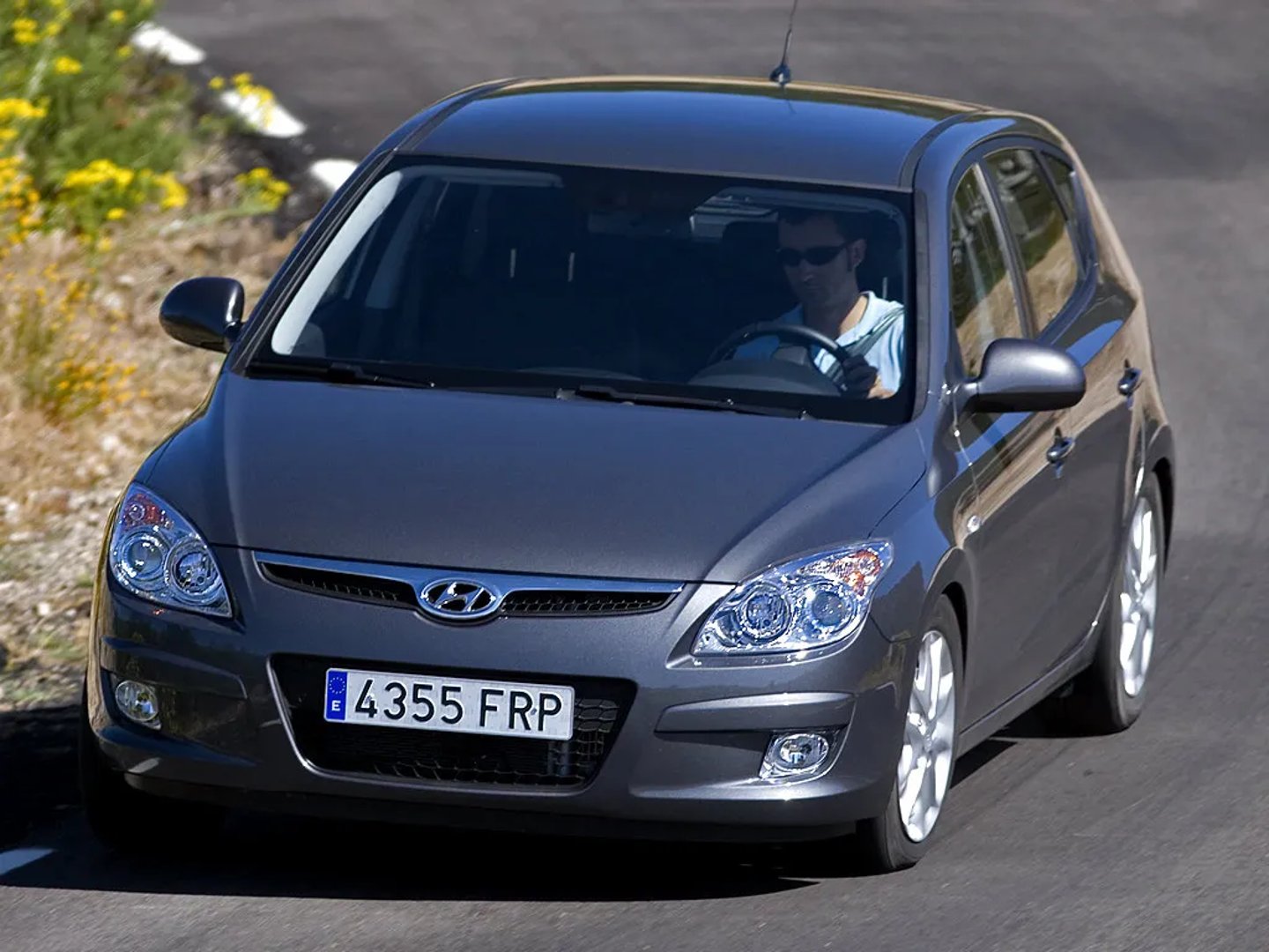 Hyundai_i30_1_generation__Hatchback_5-door__4.jpg