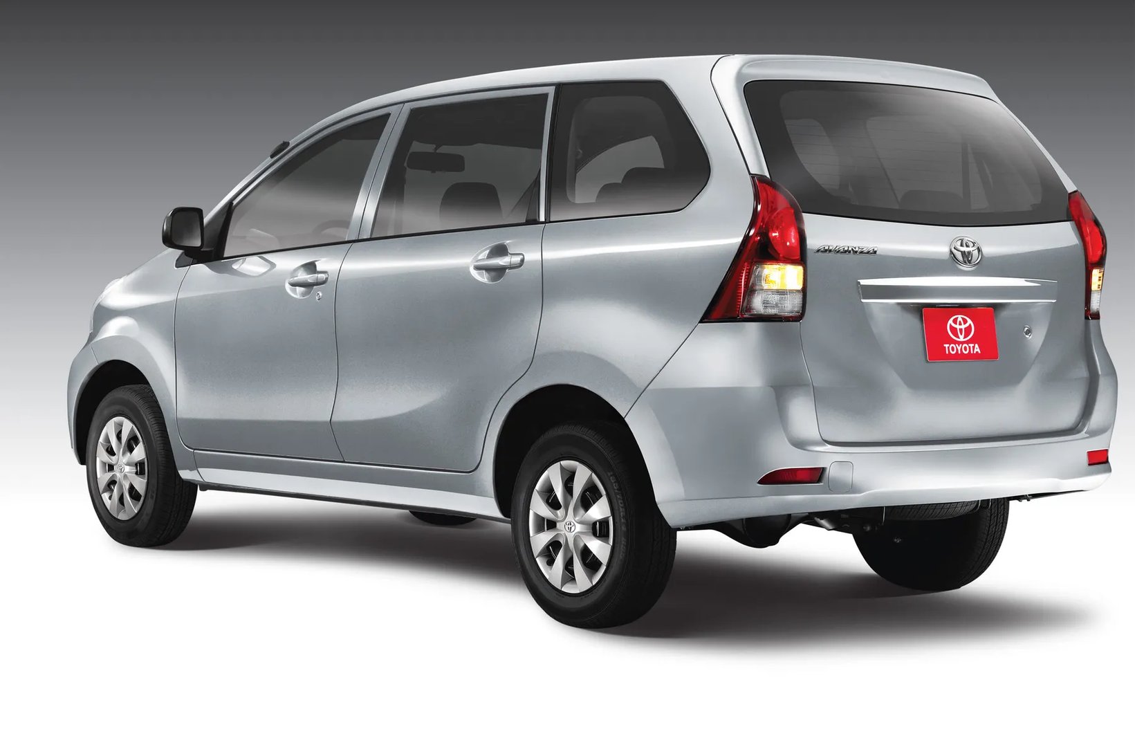 Toyota_Avanza_2_generation__Minivan__8.jpg