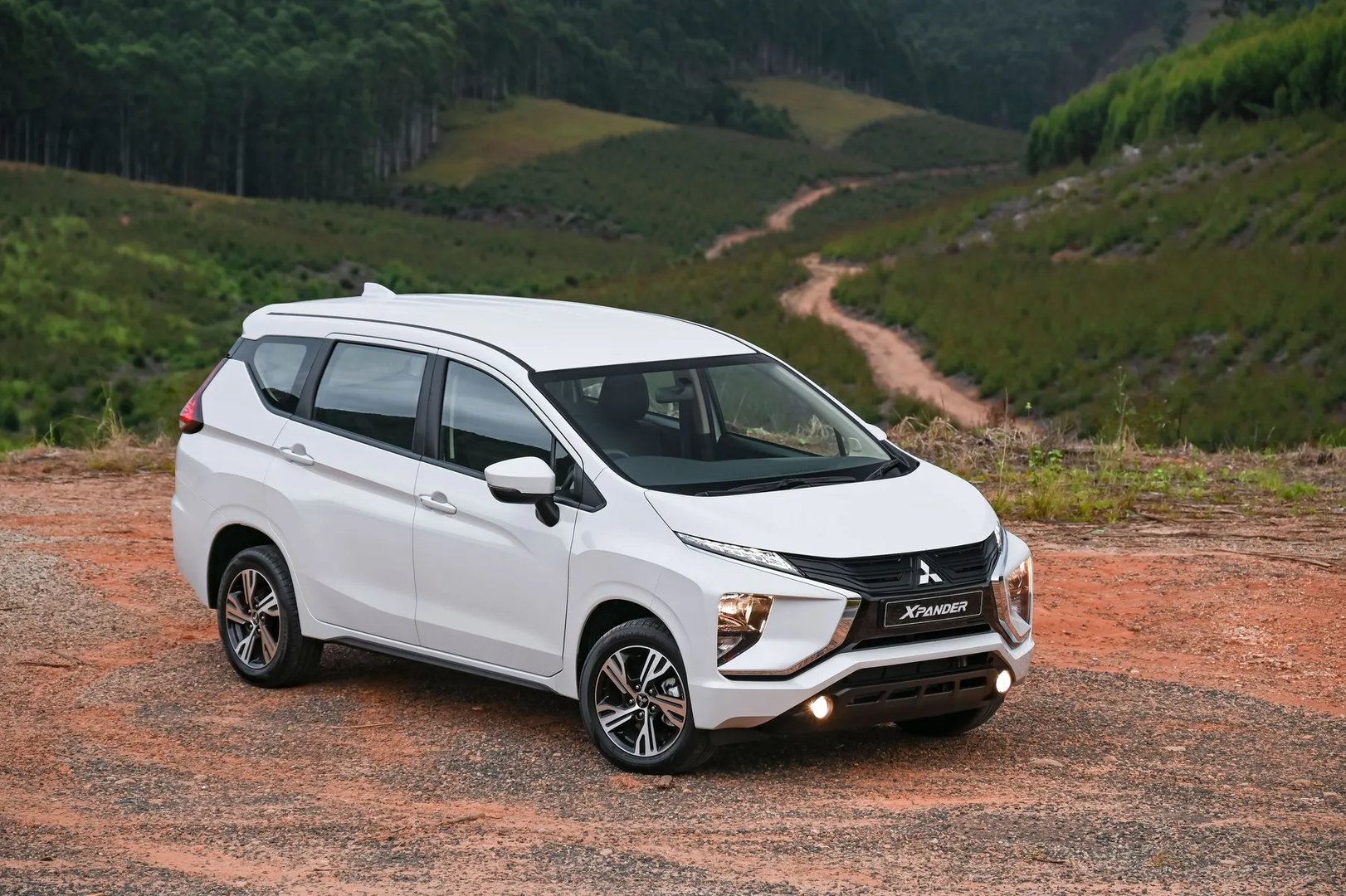 Mitsubishi_Xpander_1_generation_restyling__SUV_5-doors__11.jpg