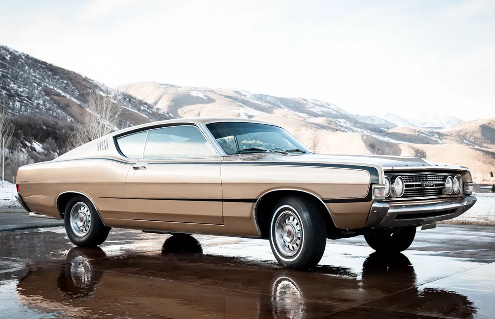 Ford_Fairlane_6_generation__Fastback__3.jpg