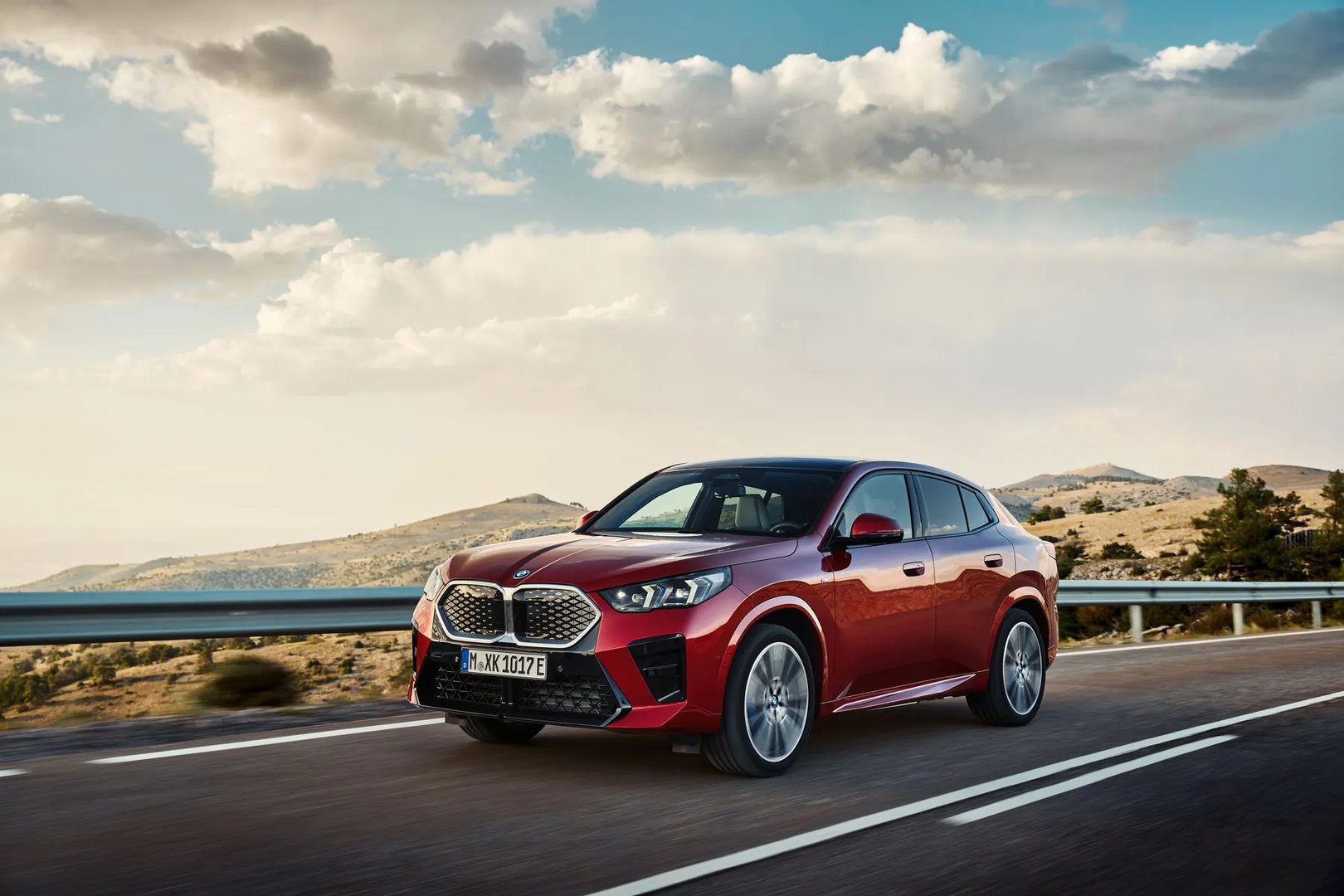 BMW_iX2_1_generation__SUV_5-doors__12.jpg