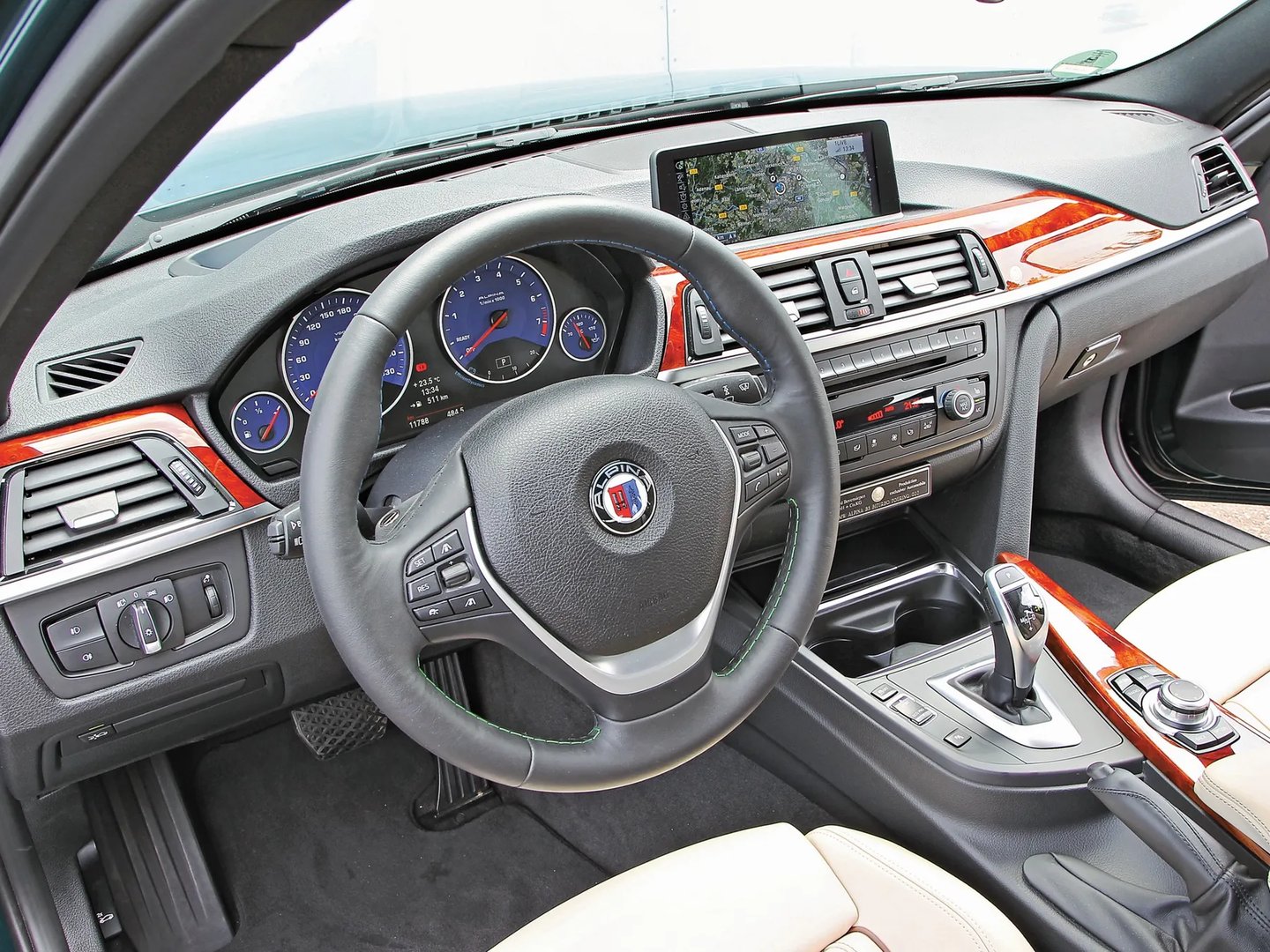 Alpina_B3_5_generation__Estate_5-door__10.jpg