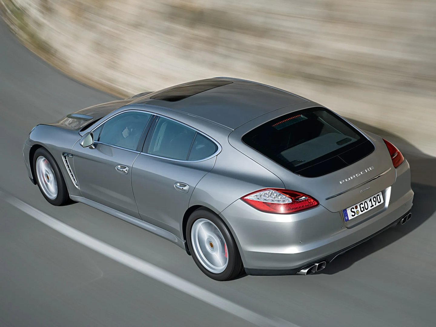 Porsche_Panamera_1_generation__Liftback__13.jpg