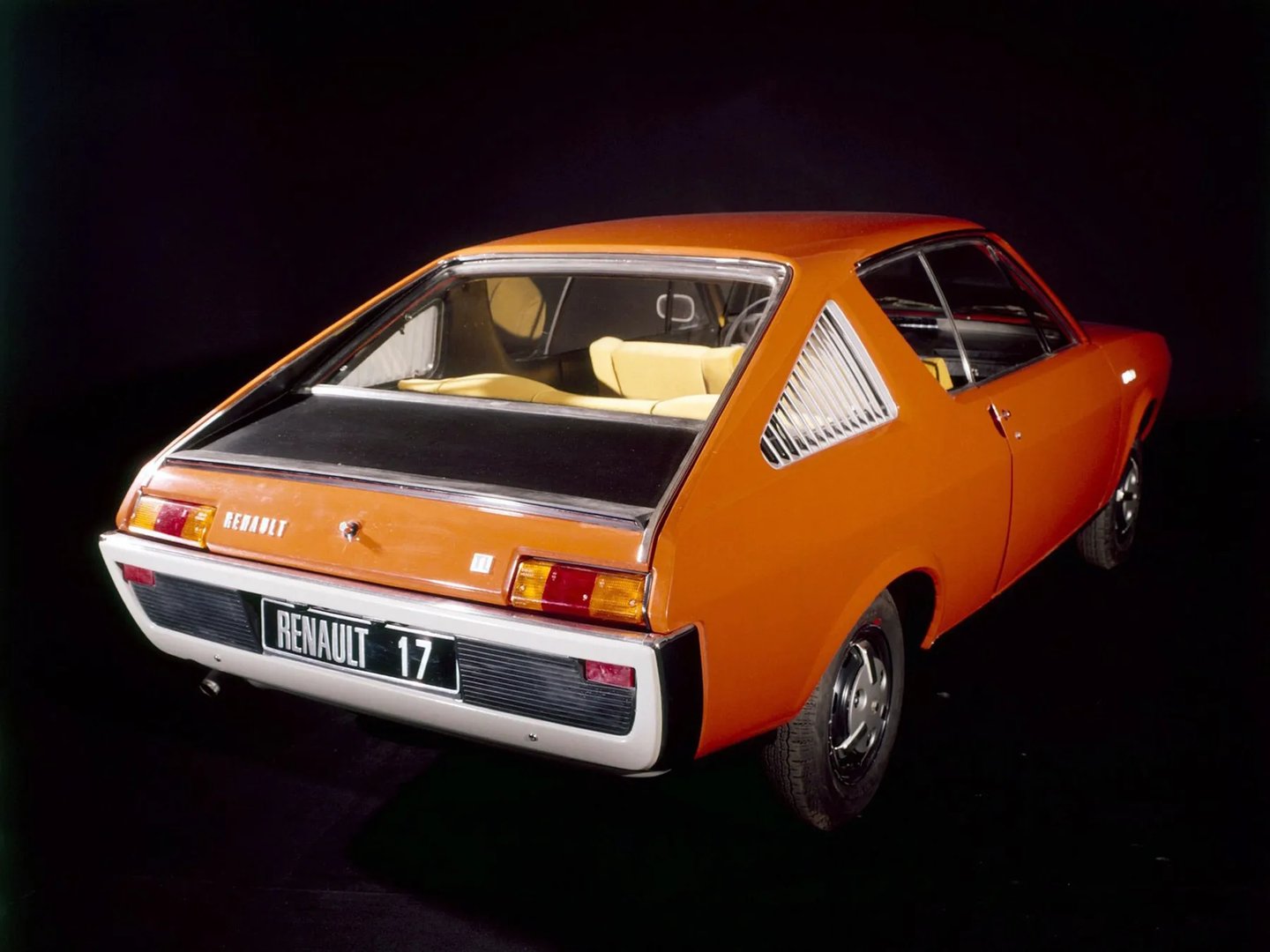 Renault_17_1_generation__Hatchback_3-door__4.jpg