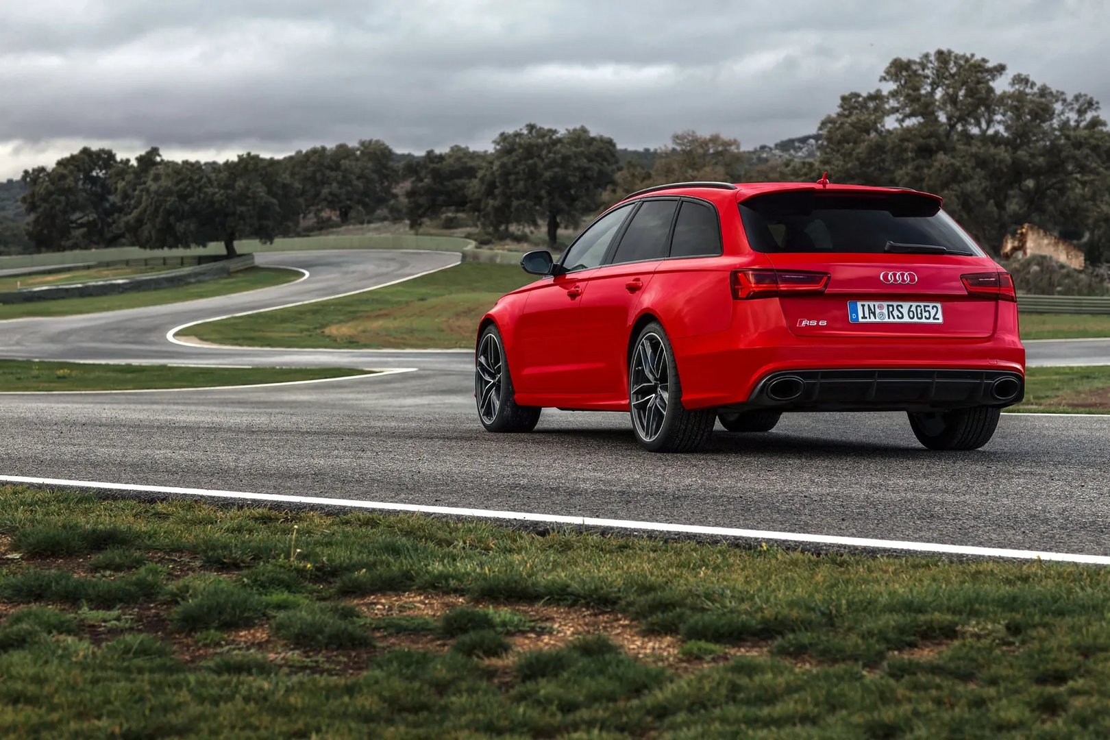 Audi_RS6_3_generation_restyling__Estate_5-door__10.jpg
