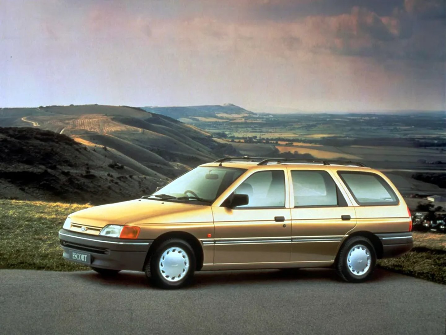 Ford_Escort_5_generation__Estate_5-door__1.jpg