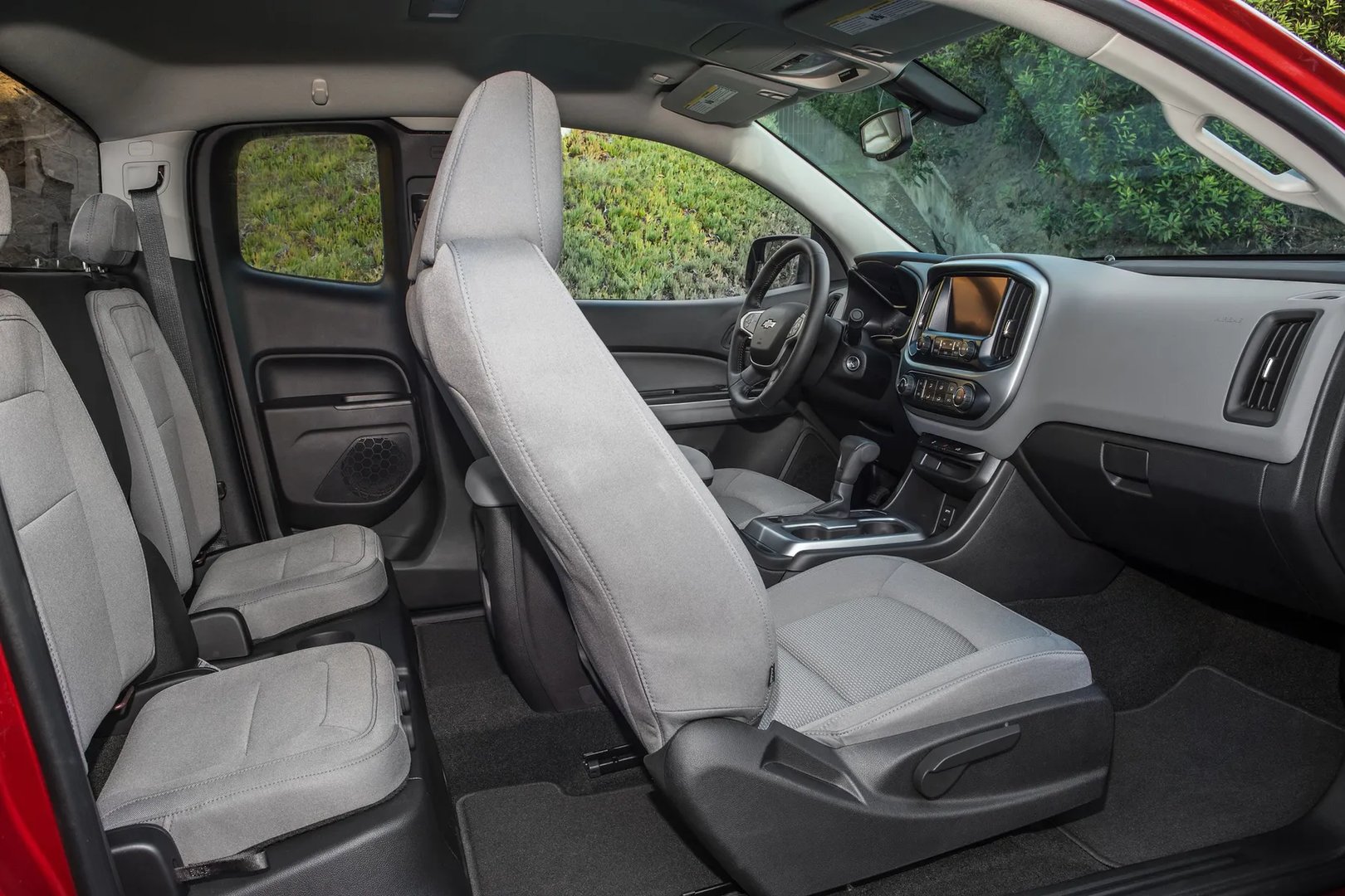 Chevrolet_Colorado_2_generation_restyling_1__Pickup_1.5-cab__10.jpg