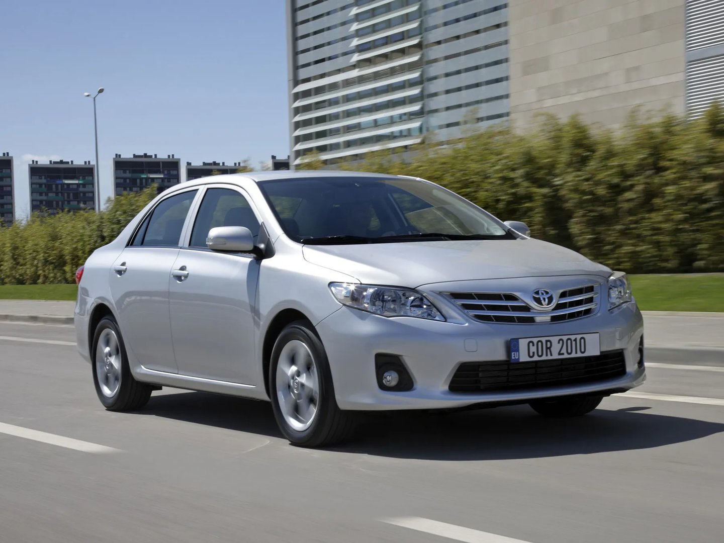 Toyota_Corolla_10_generation_restyling__Sedan__12.jpg