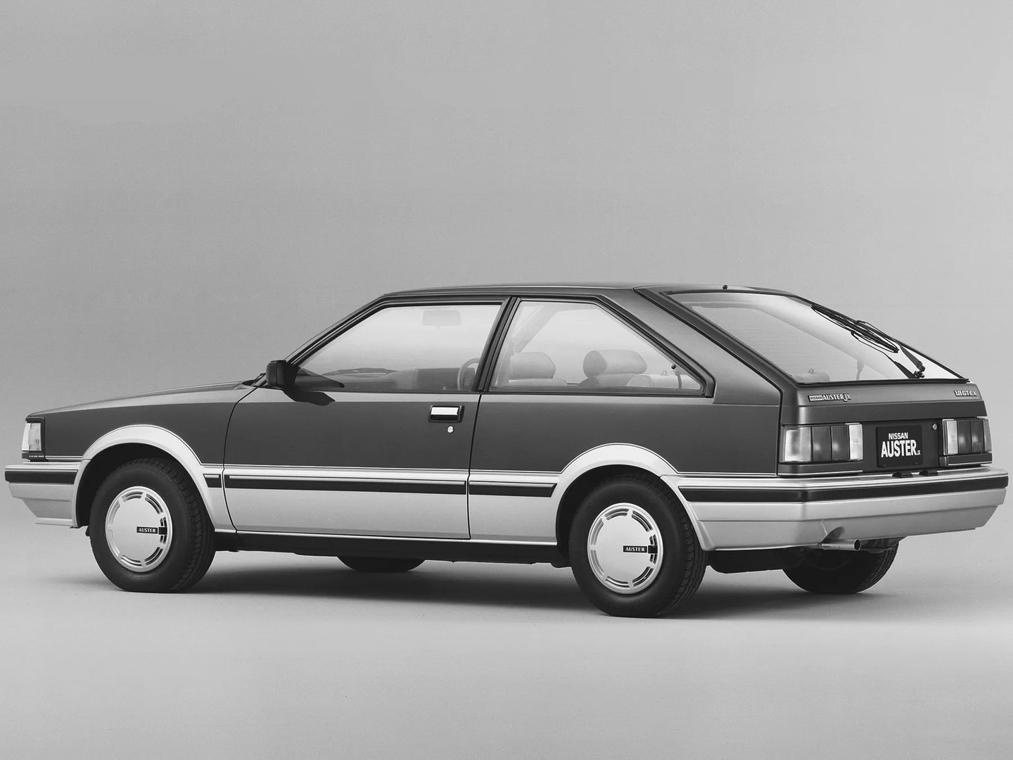 Nissan_Auster_2_generation__Hatchback_3-door__3.jpg