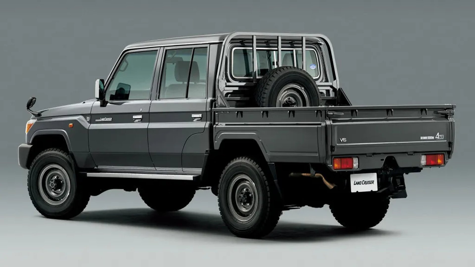 Toyota_LC_8_generation_restyling_3__Pickup_double-cab__9.jpg