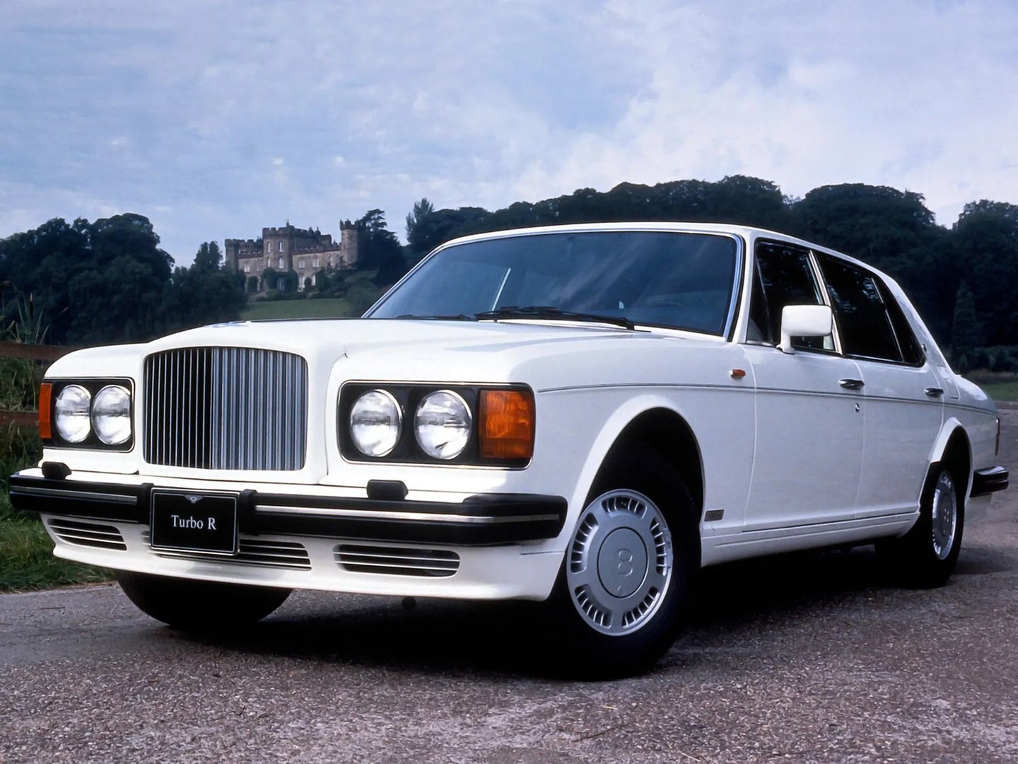 Bentley_Turbo_R_1_generation__Sedan__6.jpg