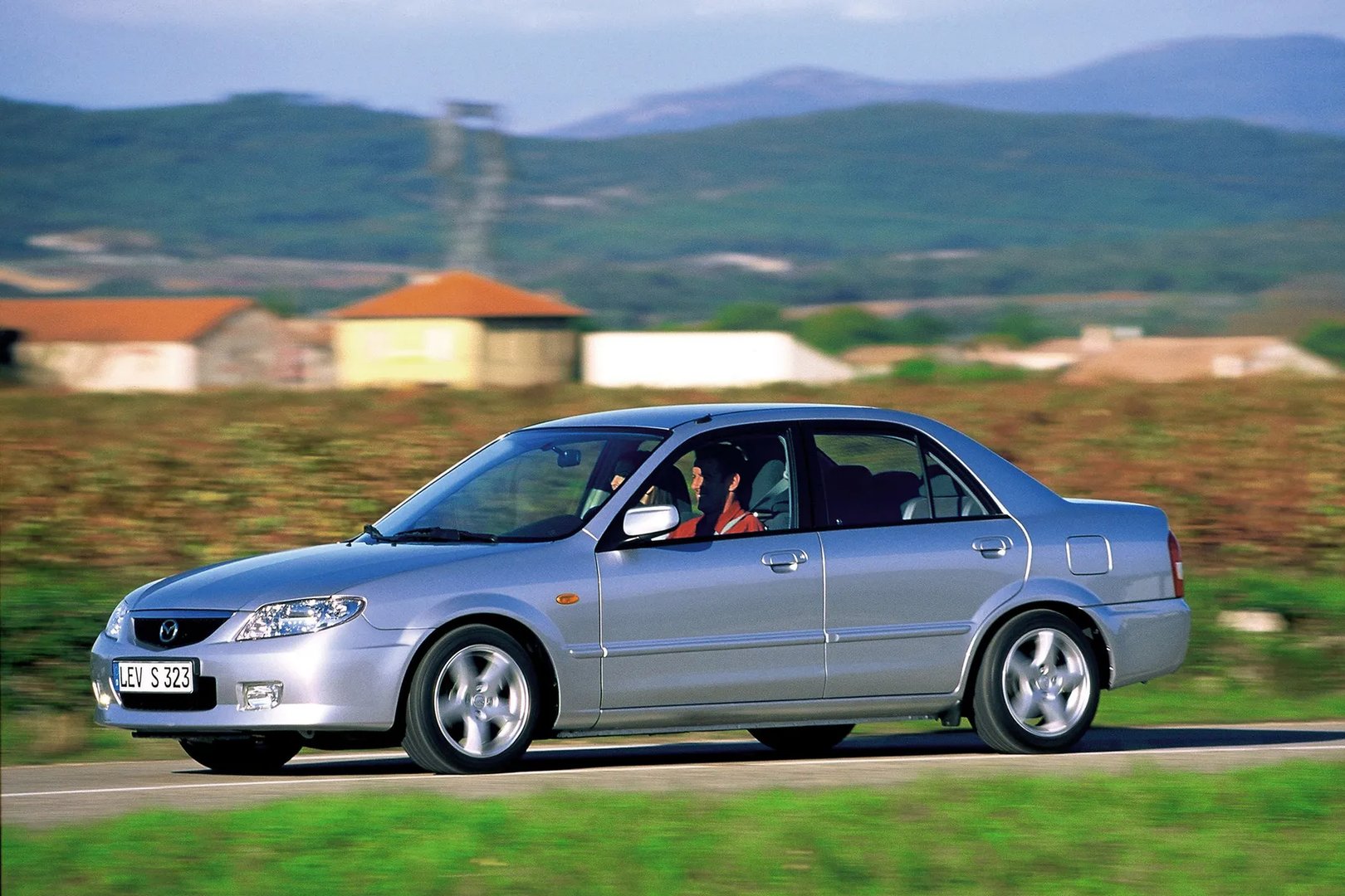 Mazda_323_Lantis_6_generation_restyling__Sedan__6.jpg