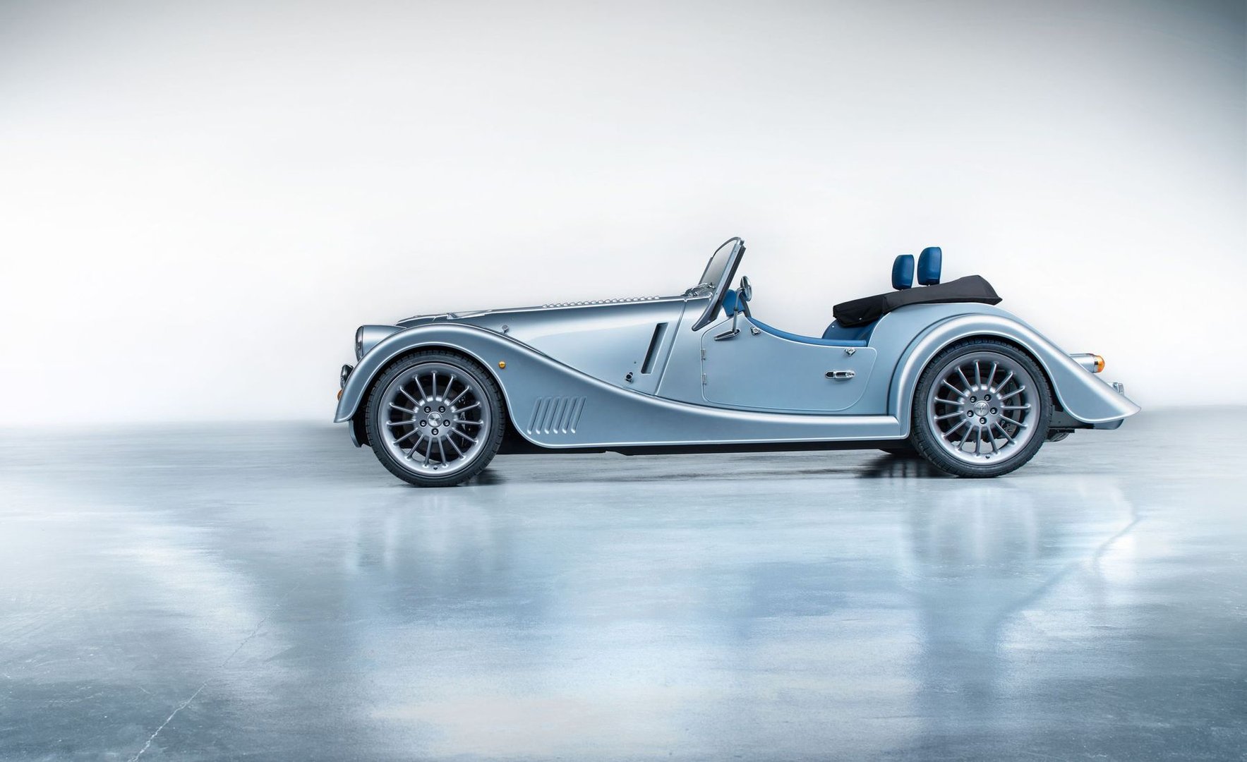 morgan_Plus_6_1_generation__Roadster__23.jpg