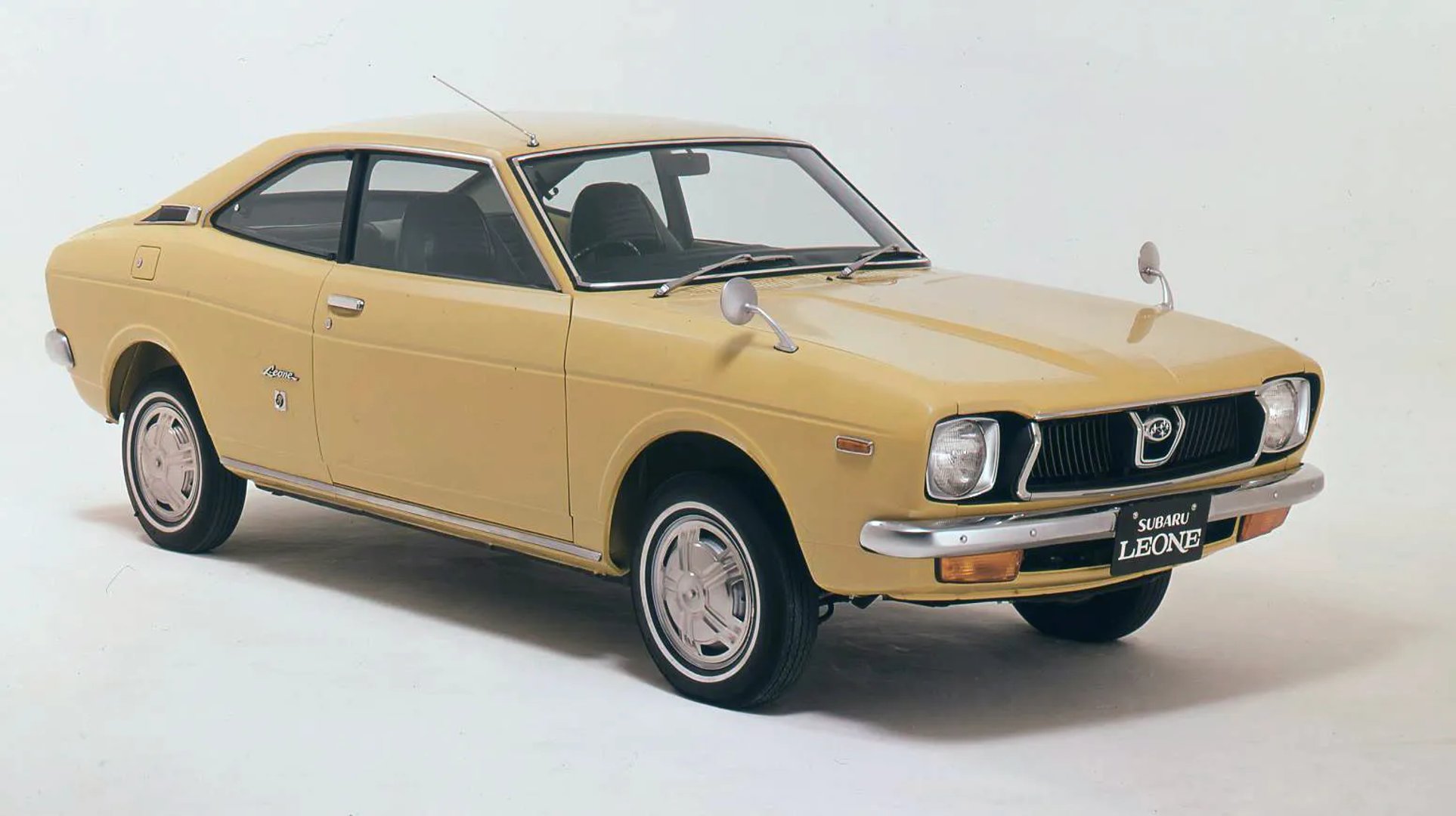 Subaru_Leone_1_generation__Coupe__4.jpg
