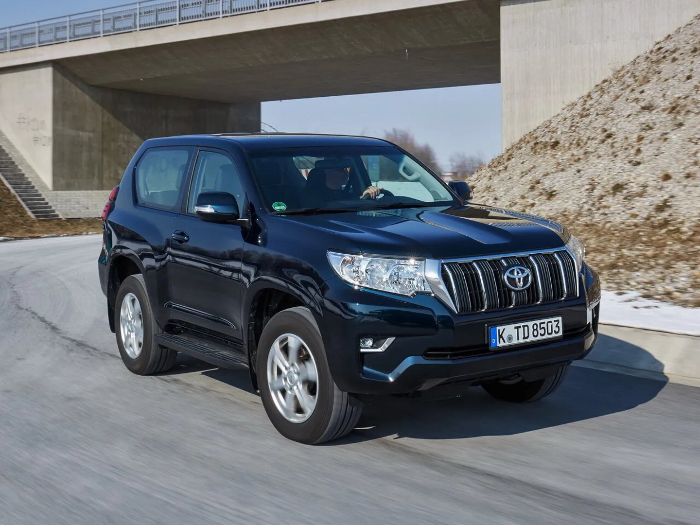 4 generation, restyling 3 