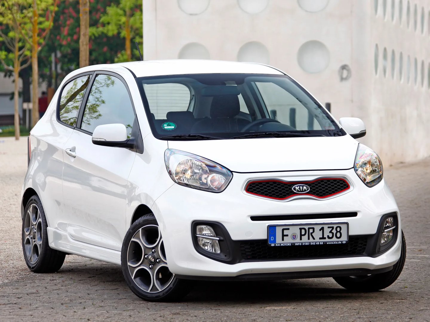 Kia_Picanto_2_generation__Mini_3-doors__1.jpg