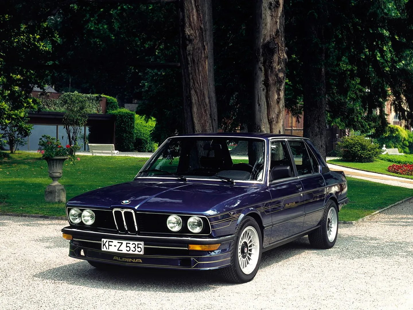 Alpina_B7_1_generation__Sedan__11.jpg