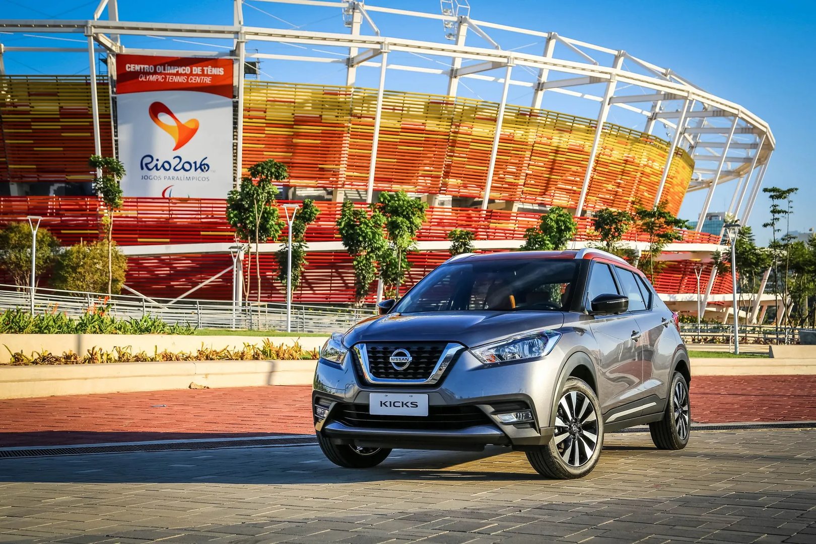Nissan_Kicks_1_generation__SUV_5-doors__7.jpg