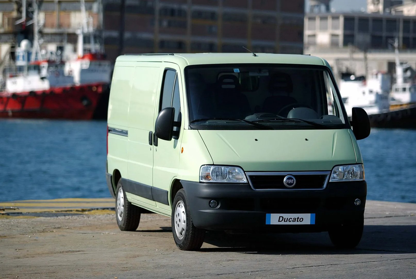 Fiat_Ducato_2_generation__Van__6.jpg