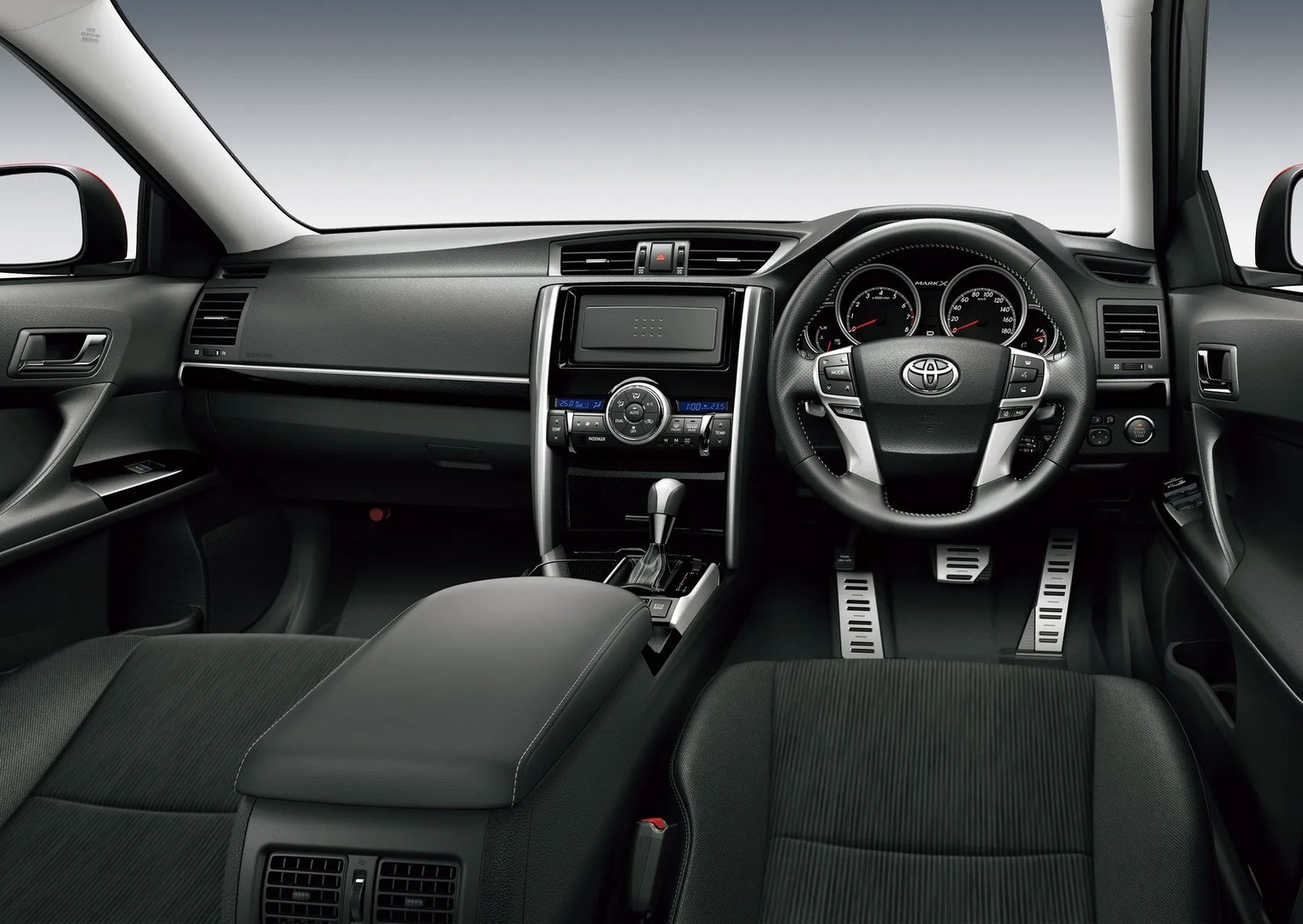 Toyota_Mark_X_2_generation_restyling__Sedan__11.jpg