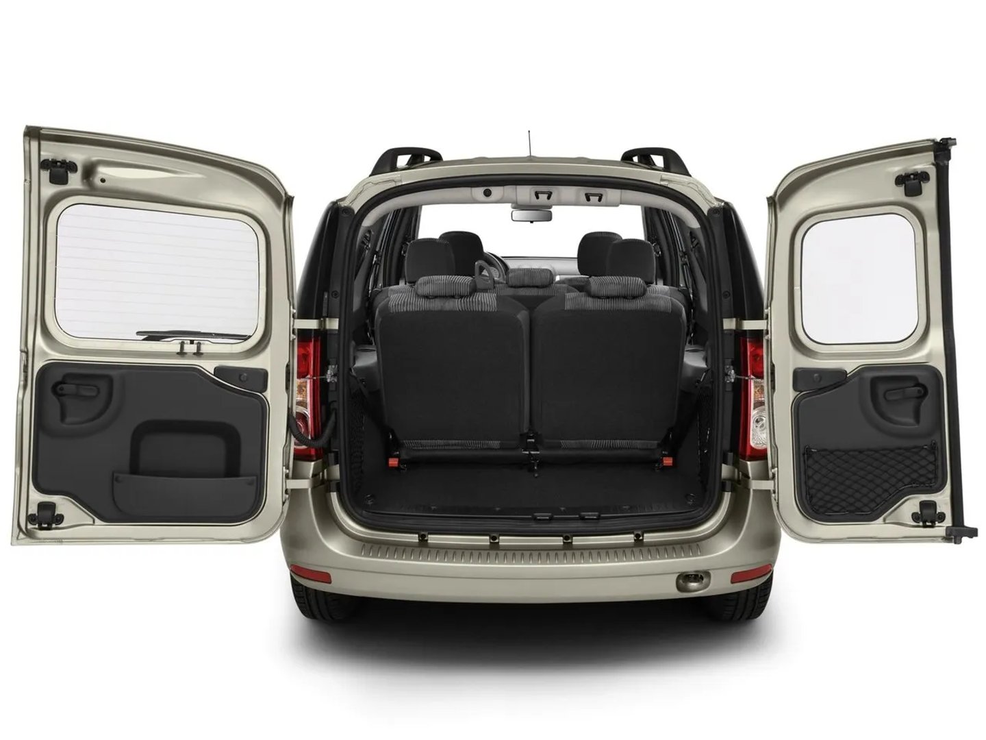 Renault_Logan_1_generation_restyling__Estate_5-door__4.jpg