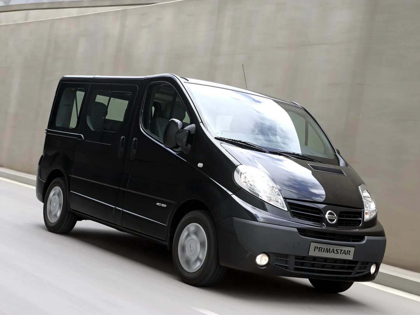 Nissan_Primastar_1_generation_restyling__Minivan__3.jpg