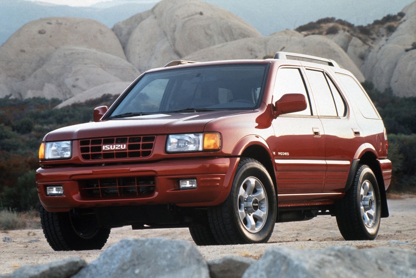 Isuzu Rodeo 2 generation  SUV 5-doors 